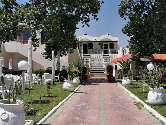 Shakespeare Resto-Lounge